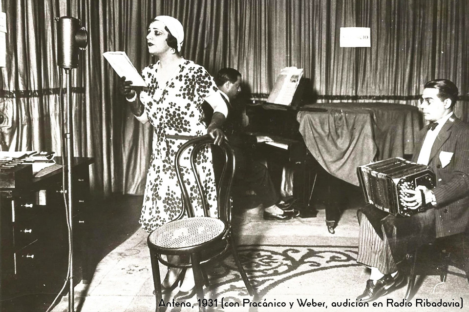 Ada en Antena con Pracánico y Weber en la audición en Radio Ribadavia en 1931